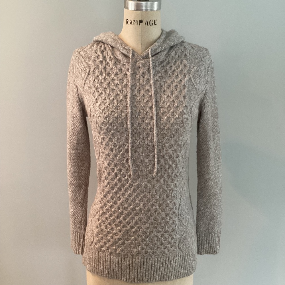 American Eagle Outfitters Gray Textured Cable Hooded Sweater Size Small